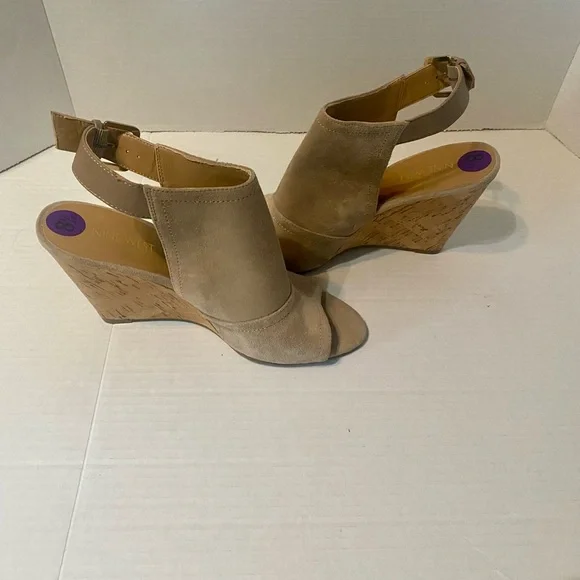 Nine West wedge sandals open toe red patent cork heel suede like upper size 8.5 - Picture 6 of 11